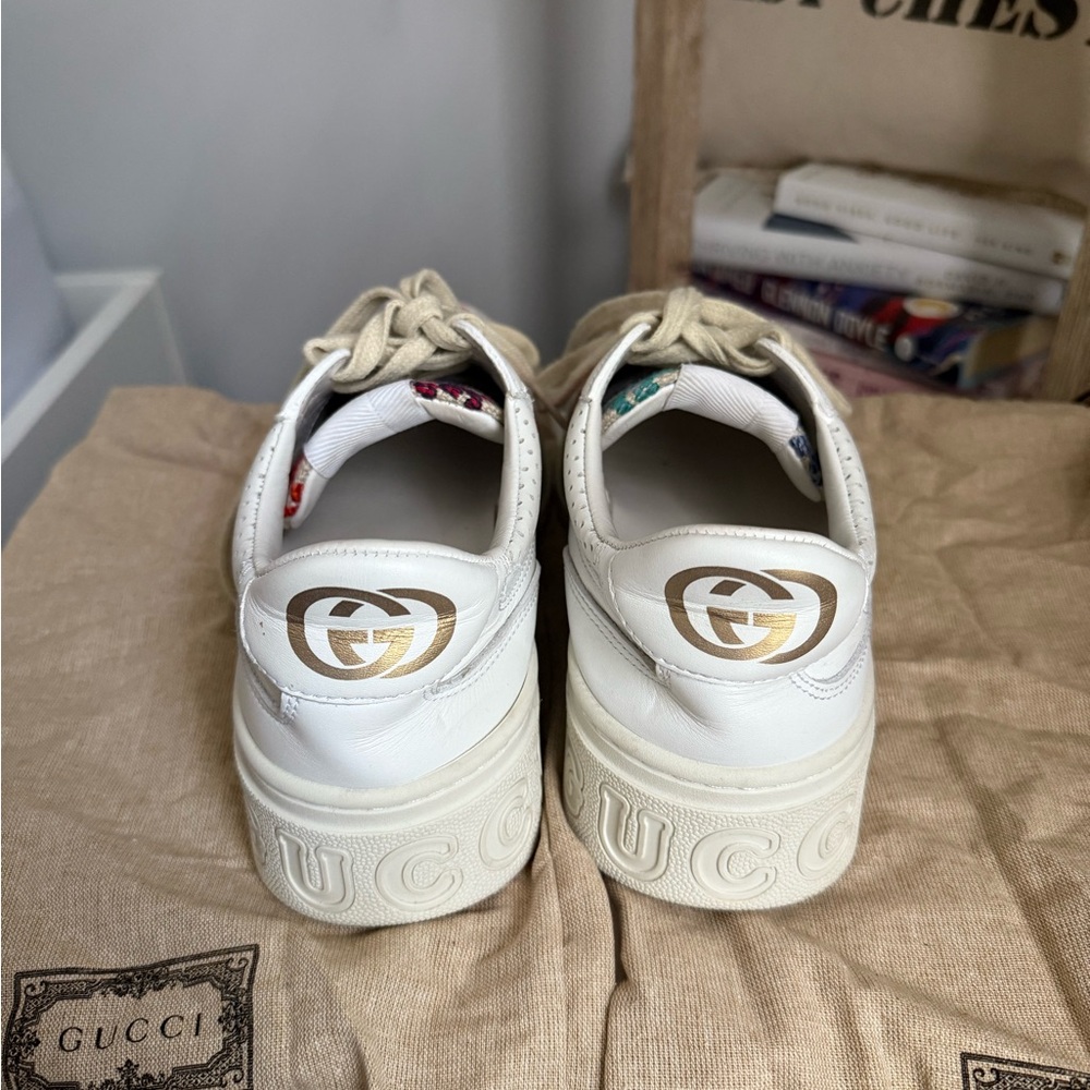 White Sneakers With Distinctive Pattern - image 5